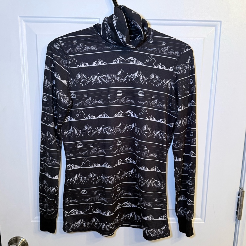 Kyodan Black and White Mountain Print Turtleneck Sweater